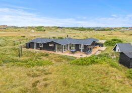 Schönes Ferienhaus mit Sauna und Holzofen