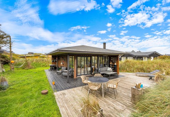 Hyggeligt sommerhus til 2 personer midt i Søndervig