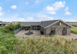 Moderne sommerhus med plads til hele familien og aktiviteter