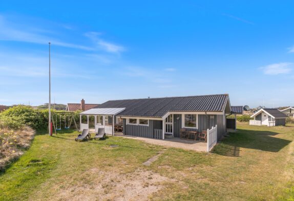 Hyggeligt sommerhus i Søndervig få minutter fra hav og by