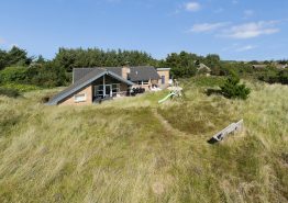 Dejligt sommerhus med spa, sauna og 700 meter til stranden