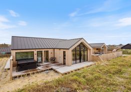 Modernes Poolhaus für 10 Personen und 2 Hunde in Søndervig. Kat. nr.:  i6257, Hafavej 147;