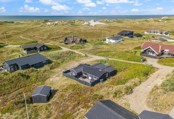 Gemütliches Ferienhaus aus Holz, nur 200m vom Strand entfernt