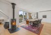 Firestjernet sommerhus med udebruser og lukket terrasse i Søndervig (billede 12)