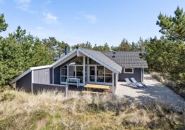 Schönes Ferienhaus mit Whirlpool, Sauna und Kamin. Kat. nr.:  i6355, Hjelmevej 20;