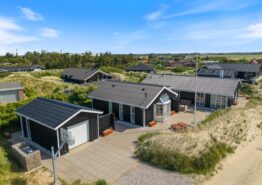 Stilvolles und modernes Aktivitätshaus mit Pool. Kat. nr.:  i6387, Nordsøvej 40;