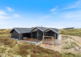 Modernes Ferienhaus mit Außenwhirlpool in Søndervig. Kat. nr.:  i6433, Nordsøvej 279;