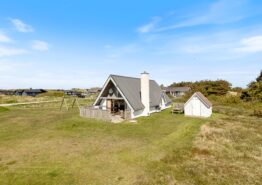 Charmerende feriehus ved Vesterhavet med sauna og hunde tilladt