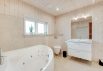 Rummeligt og lyst feriehus med brændeovn, spa og sauna (billede 27)