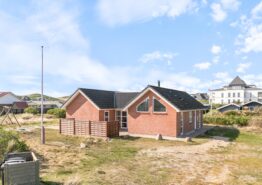 Schönes Ferienhaus mitten Søndervig, 150 m zum Strand