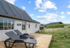 Strandnært sommerhus med charme og lukket terrasse (billede 25)