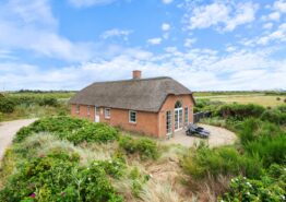 Nyt sommerhus ved Vesterhavet med spa og sauna