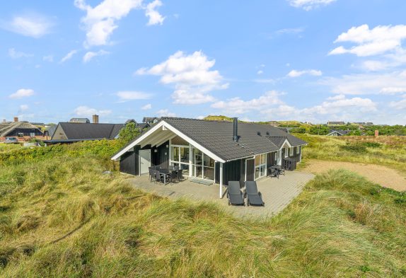 Feriehus på naturgrund med spa og sauna