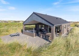 Modernes Ferienhaus mit Außenwhirlpool nah am Zentrum. Kat. nr.:  i6578, Lodbergsvej 80