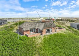 Schönes Ferienhaus mit Pool und Aktivitätsraum