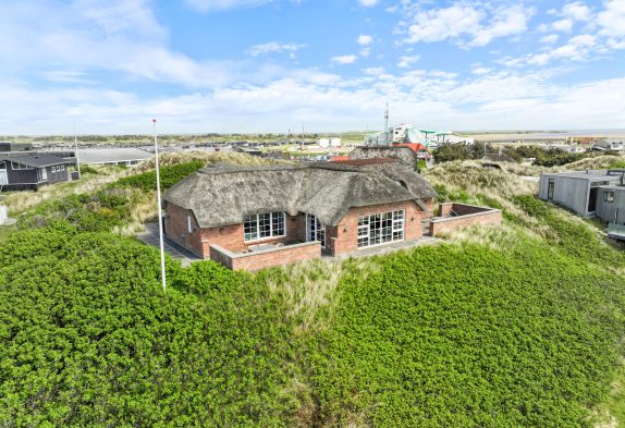 Schönes Ferienhaus mit Pool und Aktivitätsraum