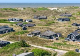 Klassisk feriehus- 330 meter til stranden. Kat. nr.:  i6660, Nordsøvej 436;