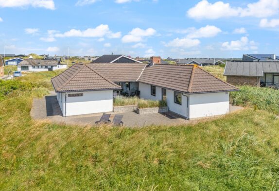 Großes Ferienhaus mit Sauna und Spa, nur 250m zum Strand