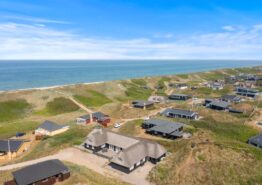 Stilrent feriehus i Søndervig med spa, sauna og 100 m til havet