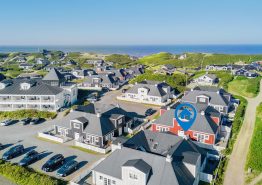 Charmerende ferielejlighed med sauna og spabad midt i Søndervig