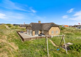 Schönes Ferienhaus mit Reetdach, Wärmepumpe, Spa & Sauna