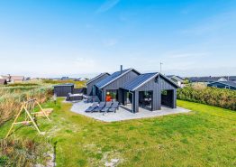 Schönes Ferienhaus für 8 Personen, Sauna und Aktivitätsraum