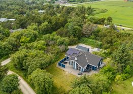 Familievenligt sommerhus til 8 personer og 2 hunde. Kat. nr.:  i6847, Fyrrekrat 26;