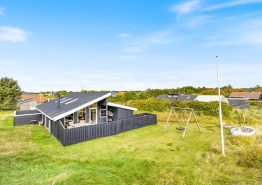 Skønt sommerhus på naturgrund med vaskemaskine og grill