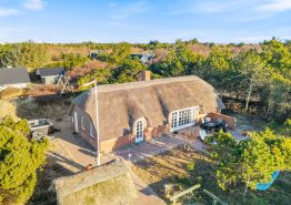 Schönes Reetdachhaus im Grünen mit Sauna und Kamin. Kat. nr.:  i6871, Hjelmevej 65;