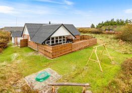 Klassisches Ferienhaus mit geschlossener Terrasse und Sauna. Kat. nr.:  i6882, Frans Julius Vej 4;