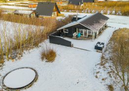 Charmerende sommerhus til 6 personer ved Vesterhavet. Kat. nr.:  i6920, Nordsøvej 179;