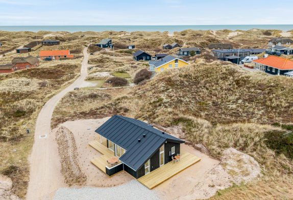 Moderne sommerhus i Søndervig kun 370 m fra Vesterhavet