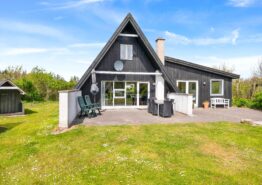 Strandnahes Ferienhaus über 2 Etagen, Hunde erlaubt