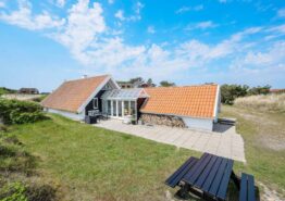 Lyst sommerhus tæt på både strand og Søndervig centrum
