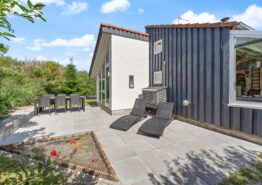 Skønt feriehus i Søndervig med lys indretning, sauna og brændeovn