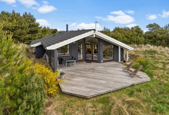 Dejligt sommerhus i Søndervig med spa og sauna
