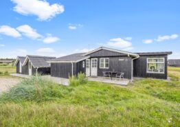 Lækkert, strandnært sommerhus i Søndervig renoveret i 2020