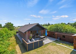Stemningsfuldt sommerhus i Søndervig med sovealkover. Kat. nr.:  iW1244, Holmsborgvej 2;