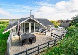 Autentisk sommerhus i Søndervig på fredfyldt naturgrund