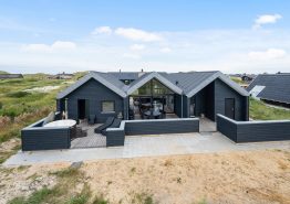 Schönes Ferienhaus mit Sauna und Badetonne