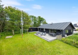 Strandnahes Ferienhaus in Søndervig mit Poolbillard. Kat. nr.:  ii1075, Nordsøvej 131