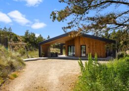 Stilfuldt og skønt sommerhus med udespa, airhockey og bordtennis