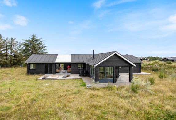Moderne sommerhus med spa og sauna i Søndervig