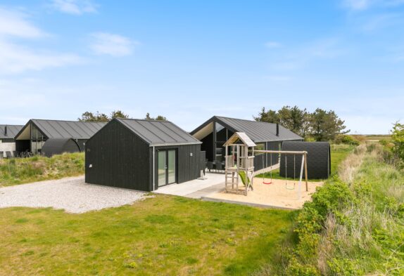 Ferienhaus mit Outdoor-Whirlpool in Søndervig – modern & stilvoll